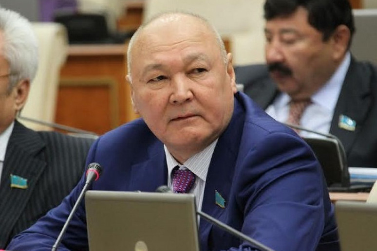 ПРЕЗИДЕНТ САЙЛАУЫ: ЖҰМАТАЙ ӘЛИЕВ ҚҰЖАТТАРЫН ТАПСЫРДЫ