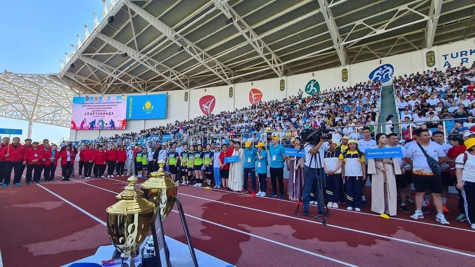 Білім беру ұйымдары қызметкерлерінің арасында спартакиаданың тұсауы кесілді