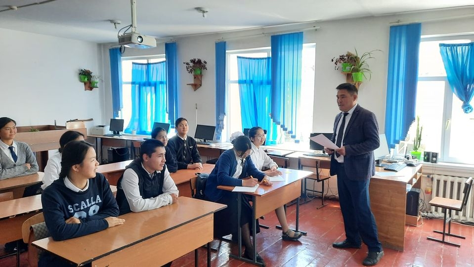 Оқушылардың ата-аналарымен жиналыс өтті