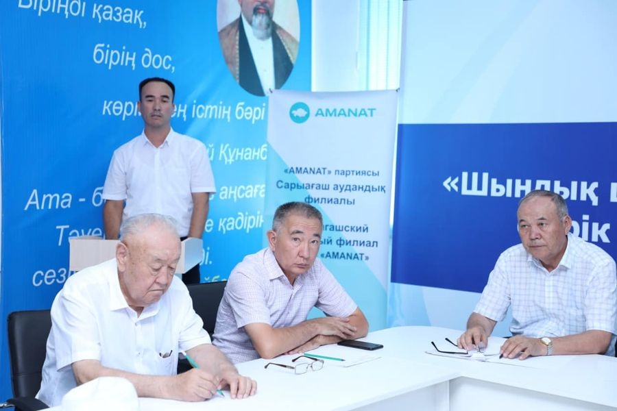 «Парасат» клубының кезекті отырысында жастар мәселесі қозғалды